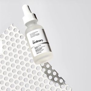 BNIB The Ordinary. A serum formulated to target acne and allow skin to heal.